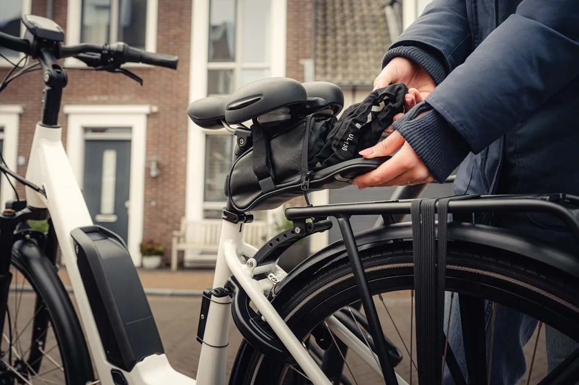Insteekketting Axa ULC 130/5,5 - zwart