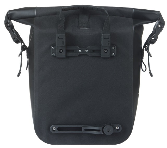 Enkele tas Basil Navigator Waterproof M MIK 12-15L 17 x 28 x 34 cm - zwart