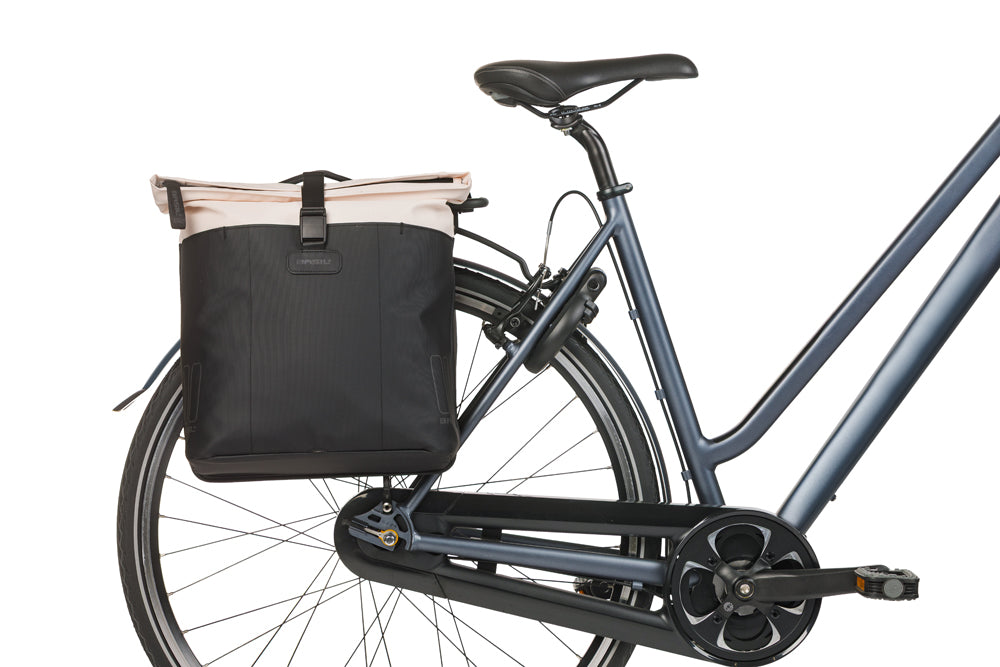 Dubbele fietstas Basil Vive MIK 28-35L 14 x 30 x 38 cm - wit/zwart