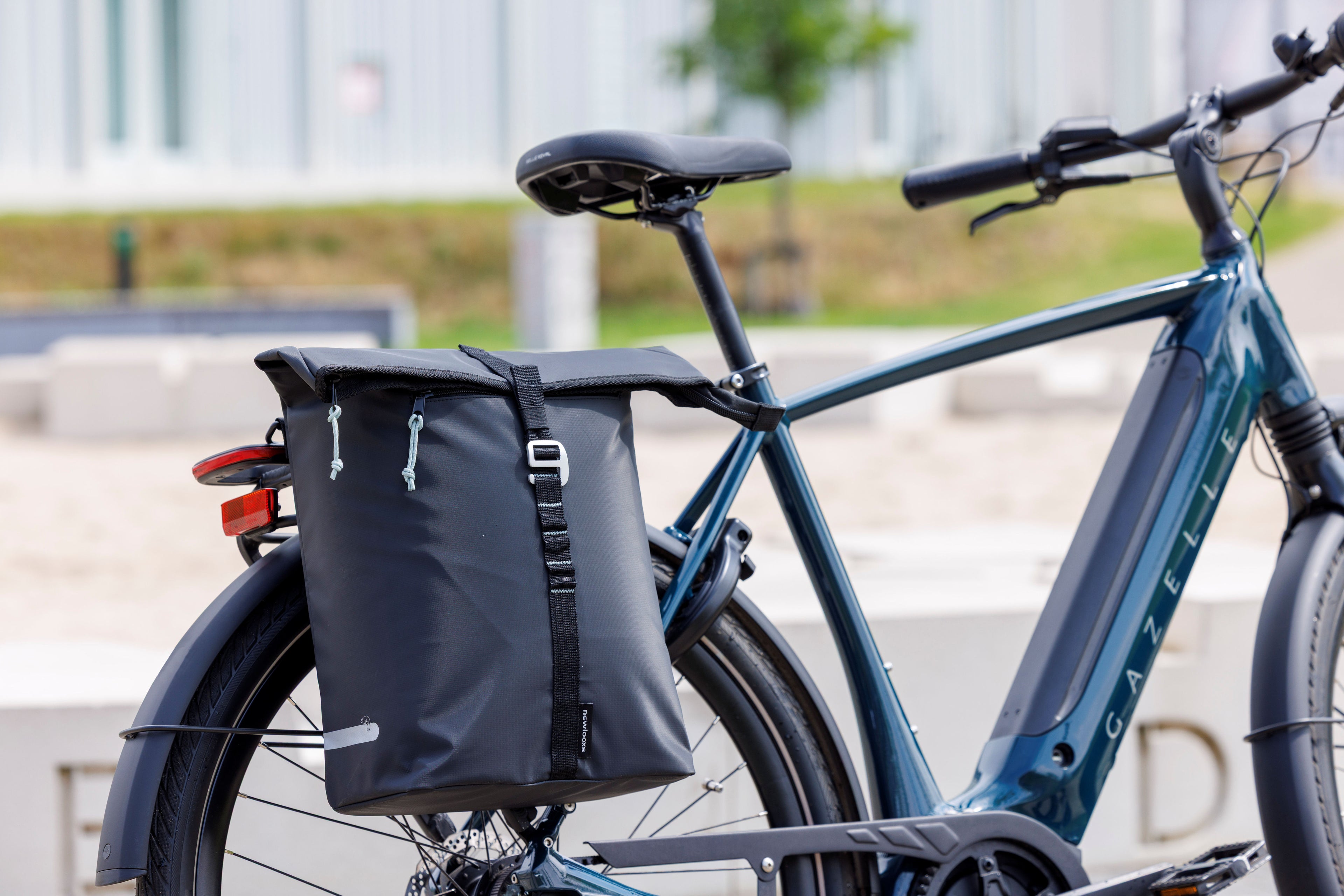 Enkele fietstas New Looxs Cantos Bag Single - 16,5 liter - 29 x 16 x 36 cm - Black