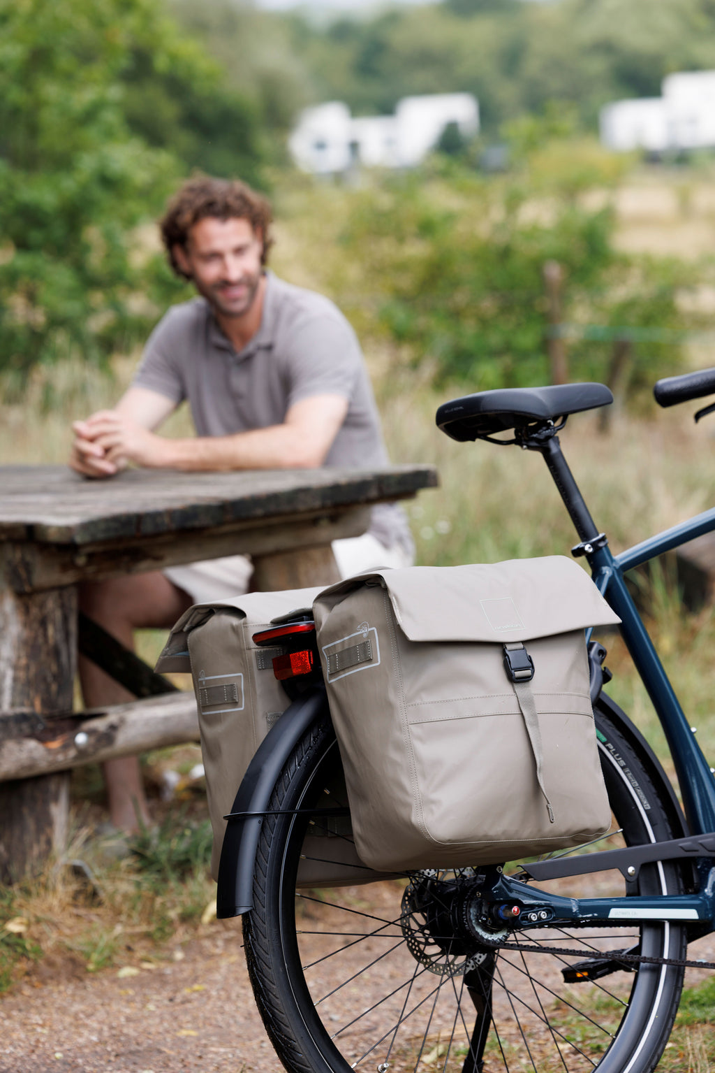 Dubbele fietstas New Looxs Leeds Double MIK 2.0 - 38 liter - 33 x 18 x 38 cm (2x) - Taupe