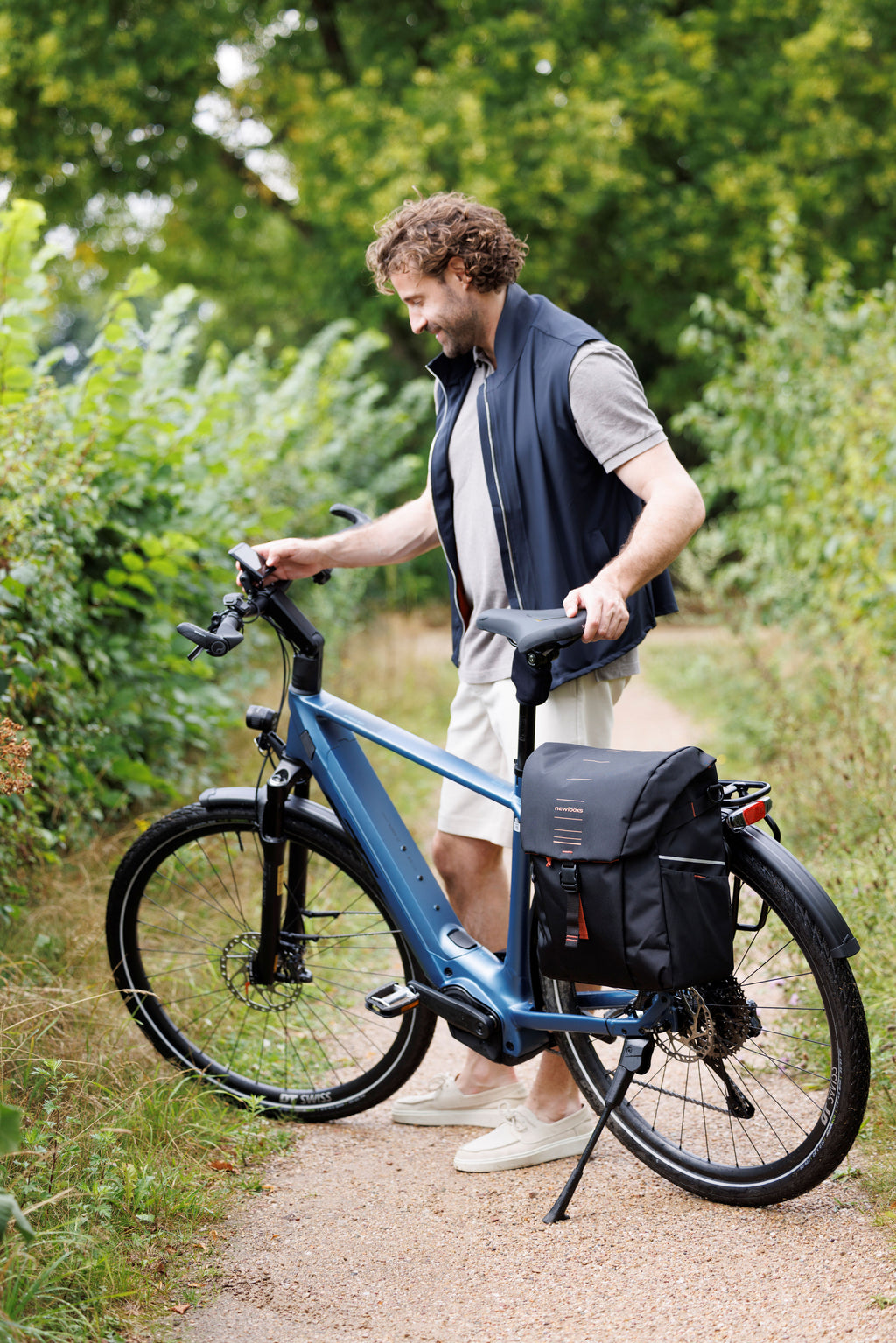 Enkele fietstas New Looxs Vigo Single - 20 liter - 30 x 19 x 40 cm - Black-Orange