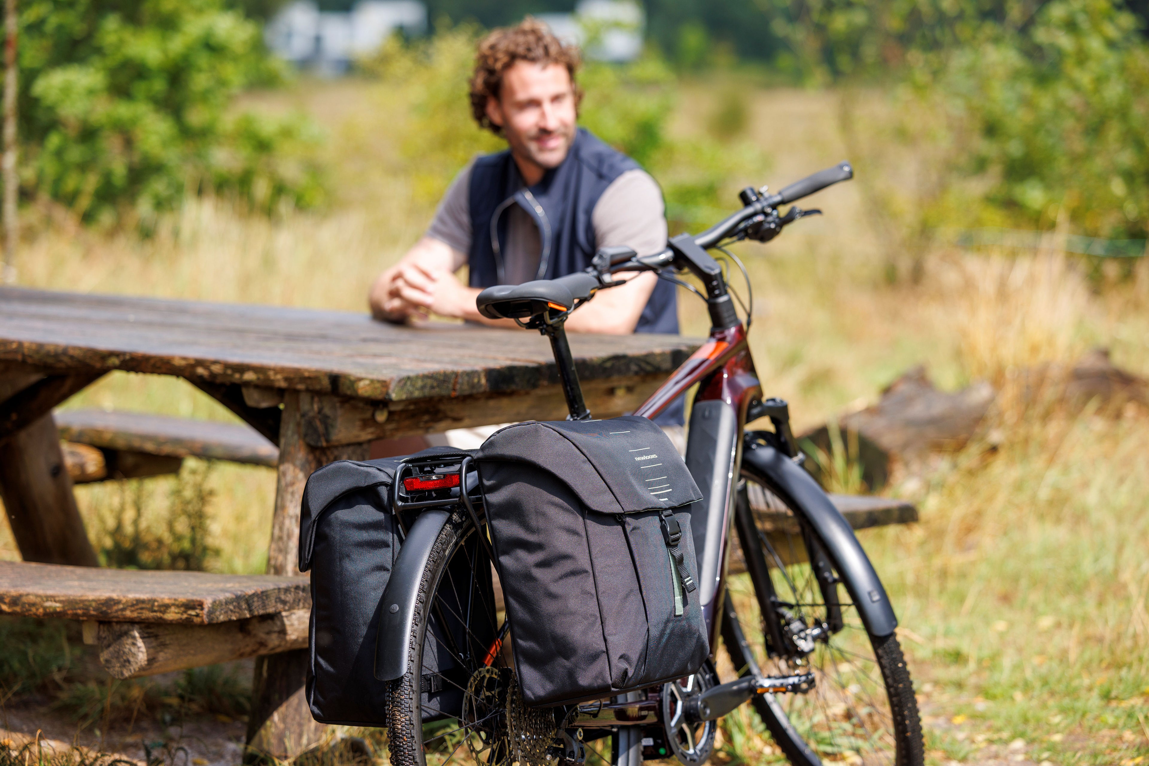 Dubbele fietstas New Looxs Vigo Double - 40 liter - 30 x 19 x 40 cm (2x) - Black-Green