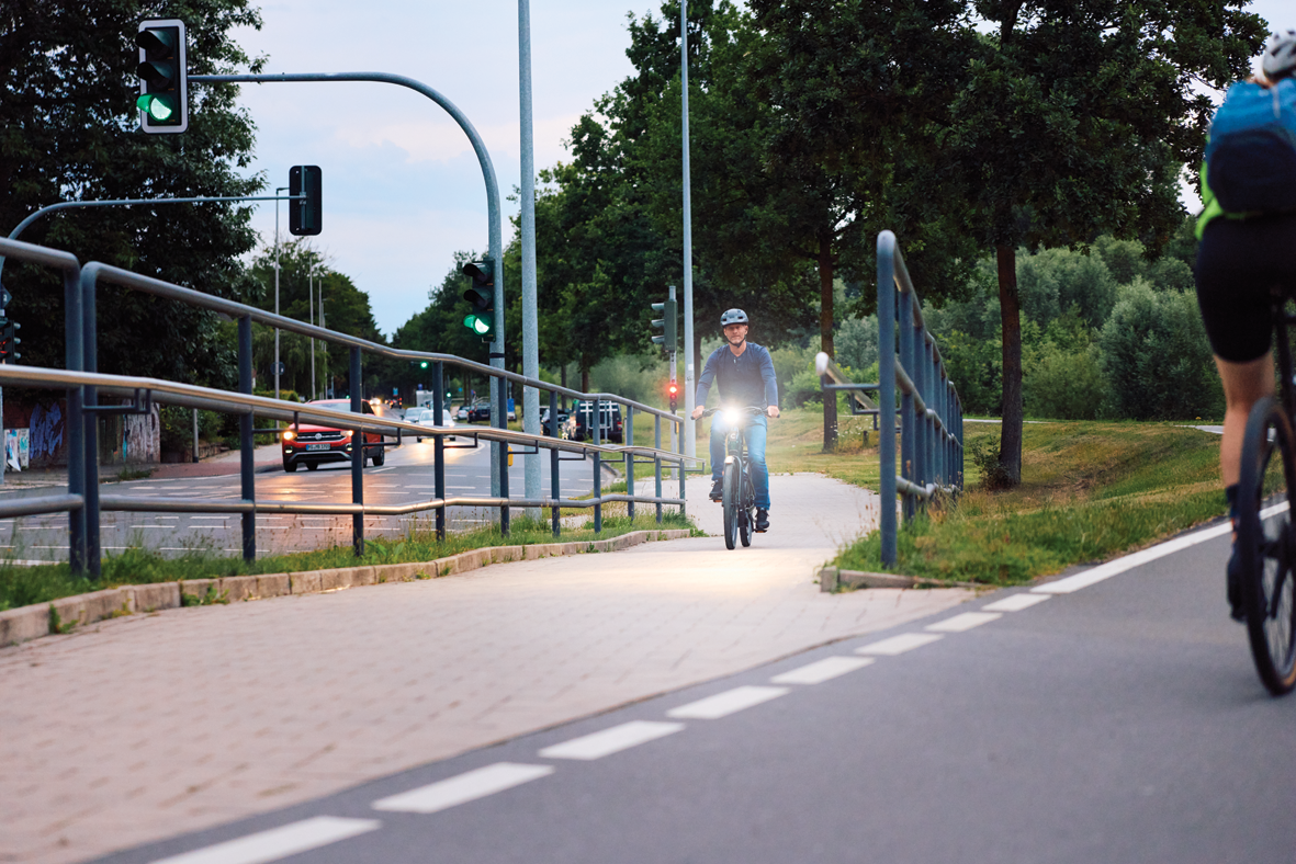 Koplamp Trelock LS 990 Lighthammer Pro voor E-bike incl. FP adapter - zwart