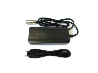Acculader XLR 4-pins Neutrik - o.a. Quick - 36 Volt / 2 Ah