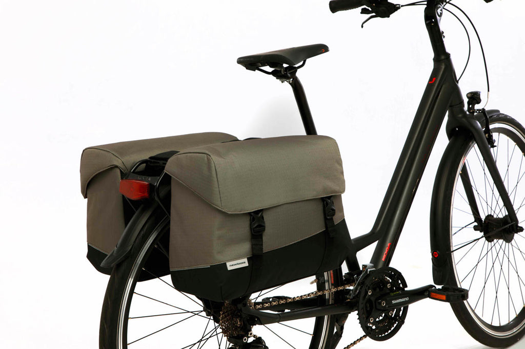 Dubbele fietstas New Looxs Joli 37 liter 38 x 18 x 29 cm (2x) - zwart/groen