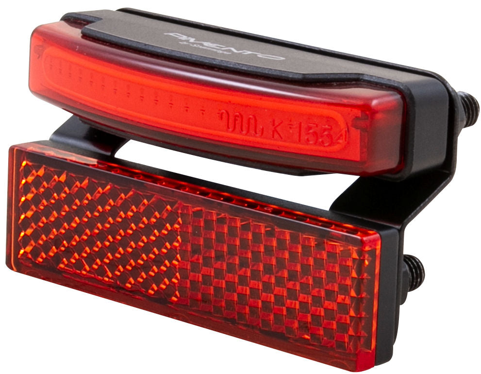 Achterlicht Spanninga Pimento XDS dynamo met 50 mm dragerbevestiging