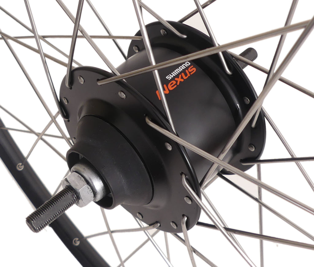 Achterwiel 28" Nexus 8 rollerbrake naaf met met zwarte velg en RVS spaken