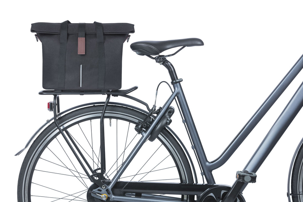 Fietstas Basil City MIK met KF-haak 8-11 liter 39,5 x 39 x 15 cm - zwart