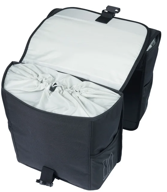 Dubble fietstas Basil GO 32 liters - zwart